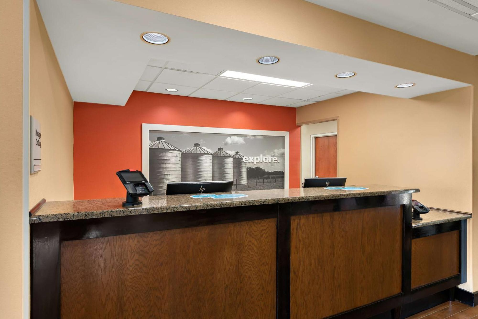 Hampton Inn Ланкастър Екстериор снимка